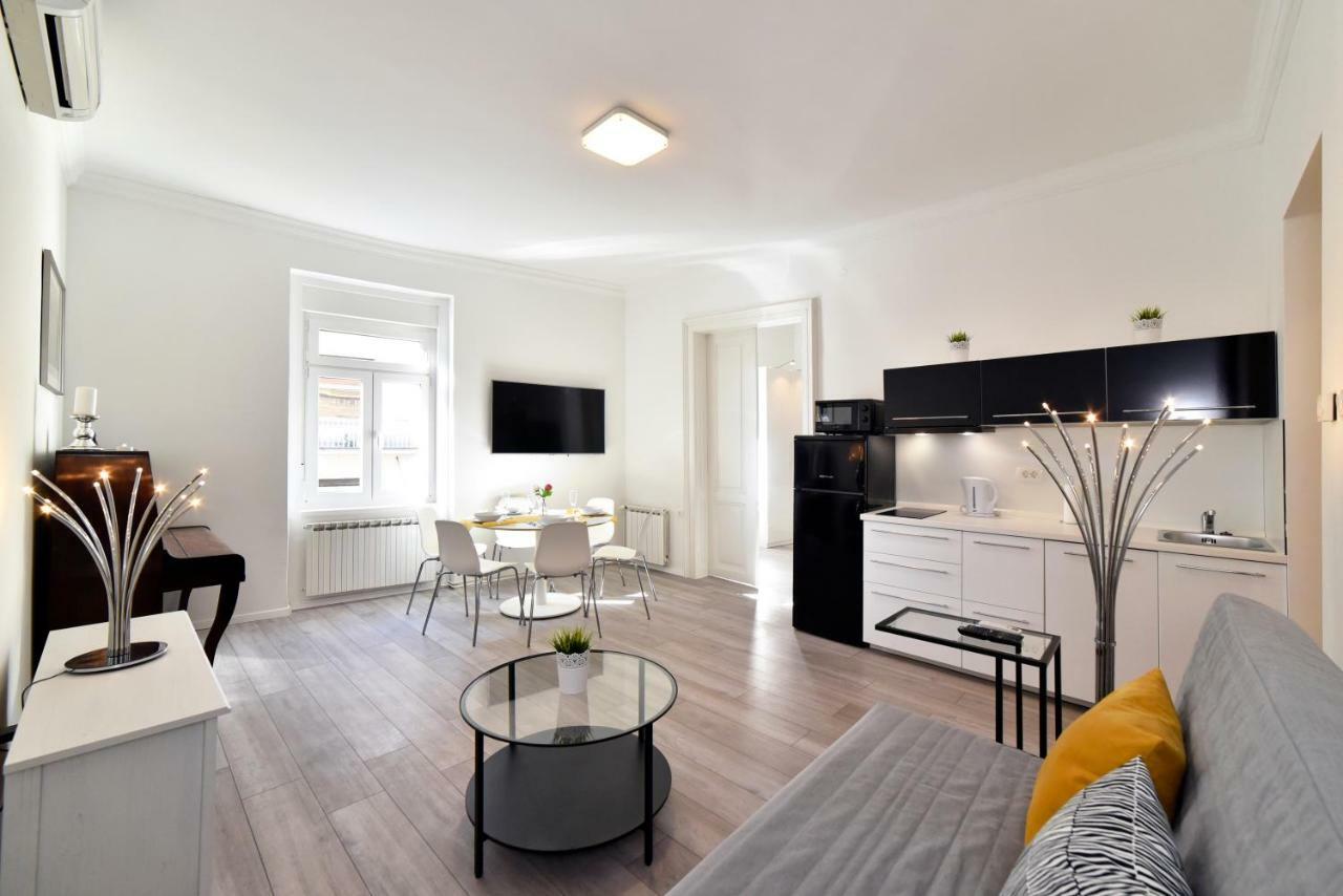 Agape Zagreb Apartments エクステリア 写真